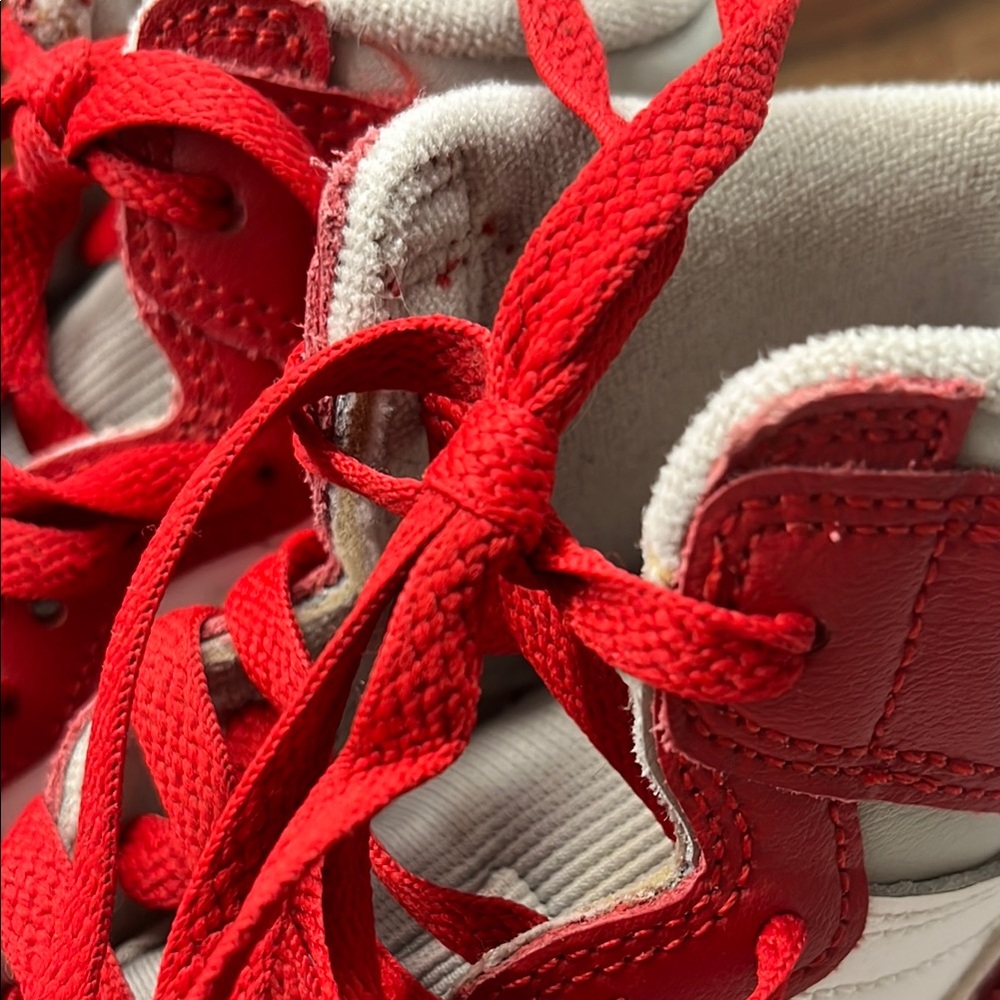 Nike Red and White Sneakers Classic Style - Picture 7 of 7